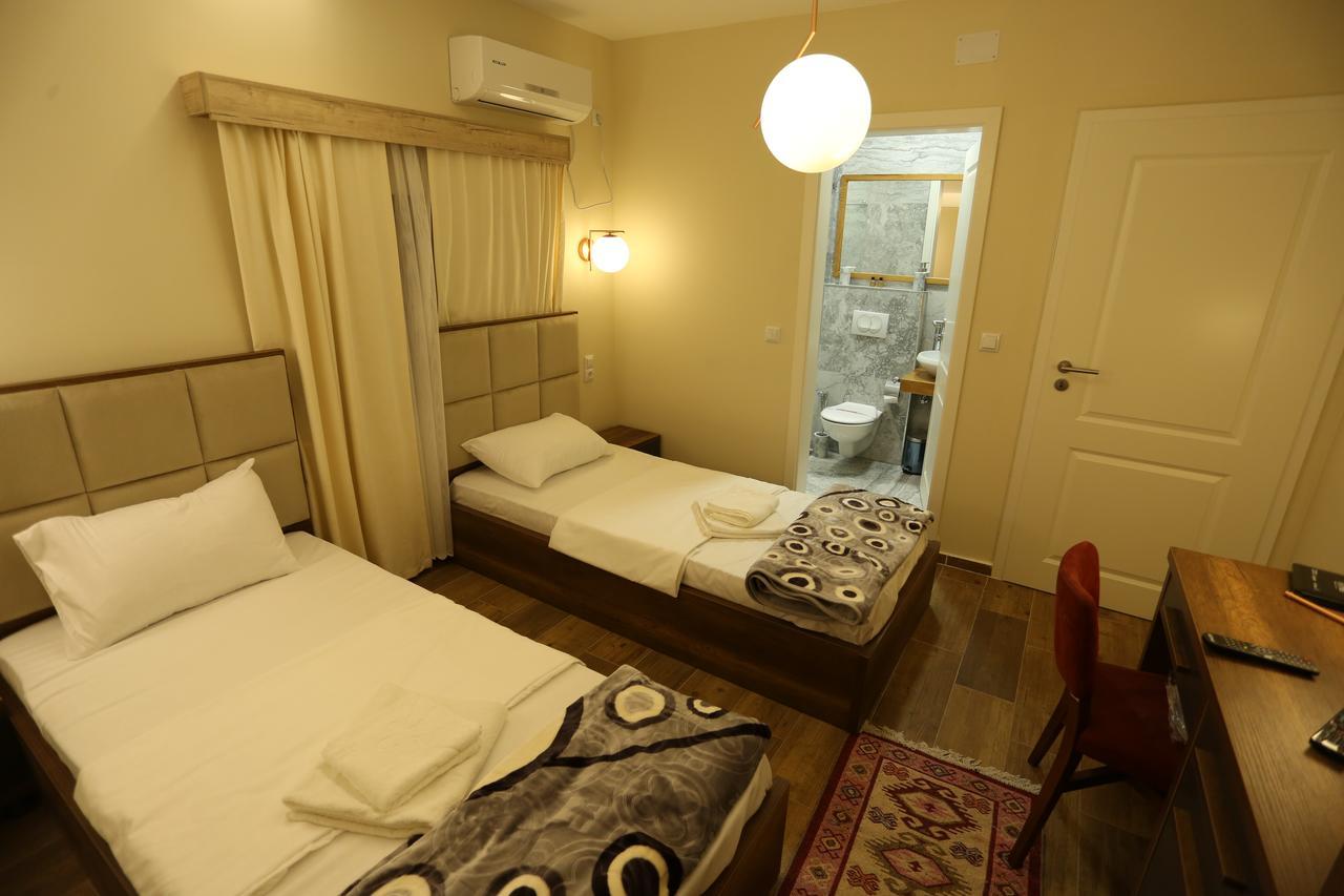 Saray Hotel Prizren Exterior photo