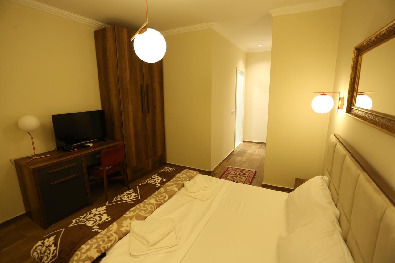 Saray Hotel Prizren Exterior photo