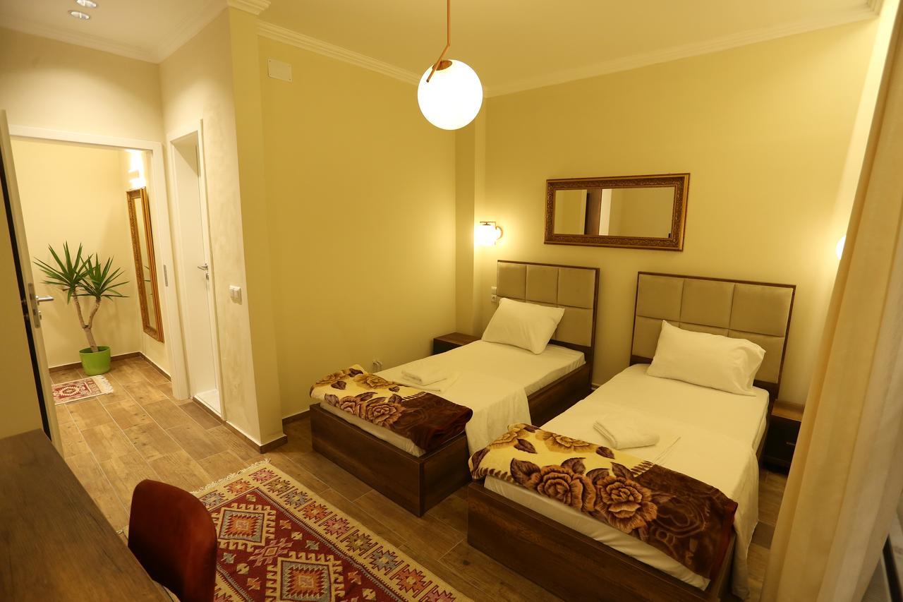 Saray Hotel Prizren Exterior photo