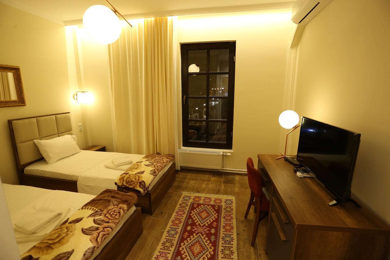 Saray Hotel Prizren Exterior photo
