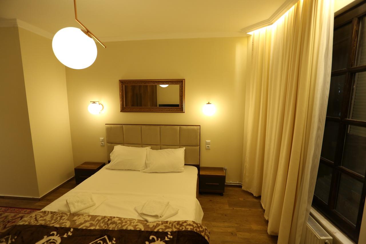 Saray Hotel Prizren Exterior photo
