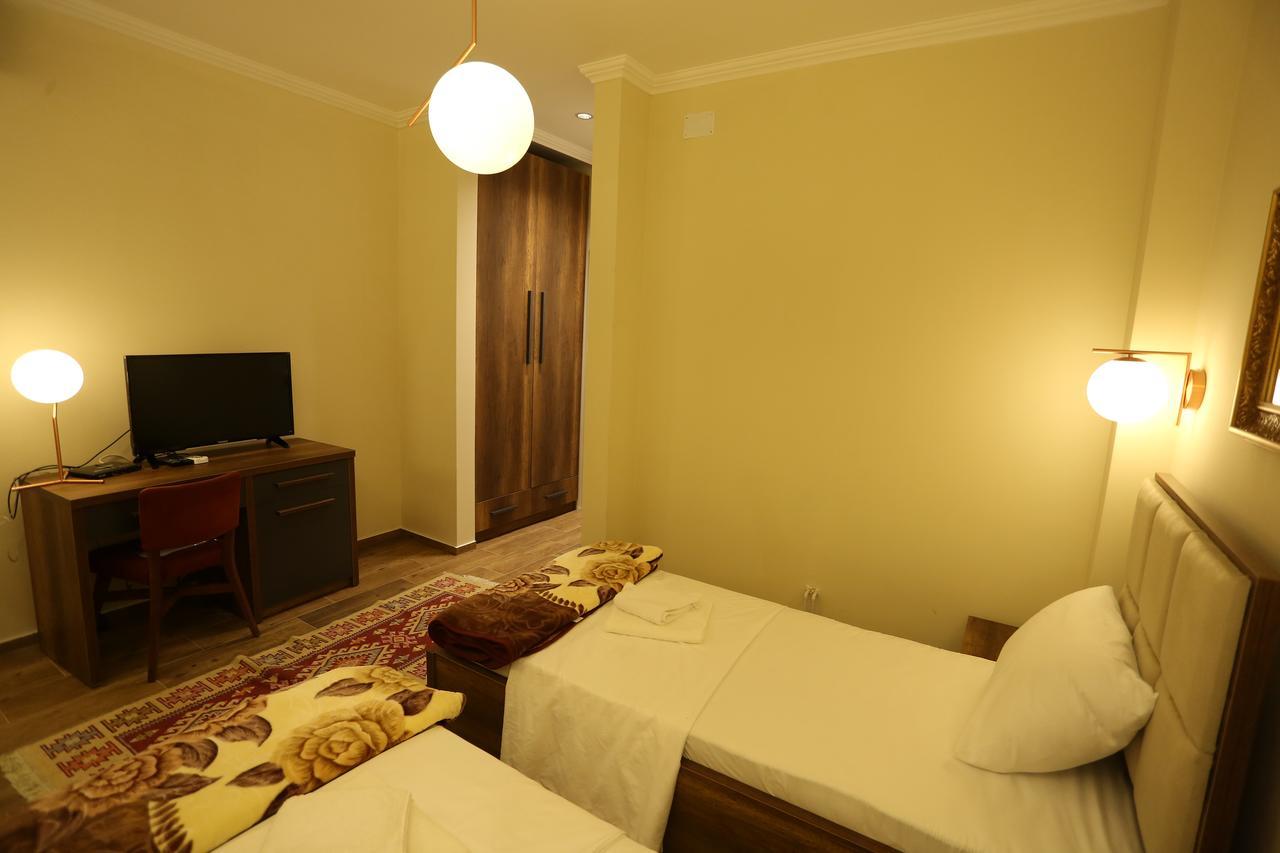 Saray Hotel Prizren Exterior photo