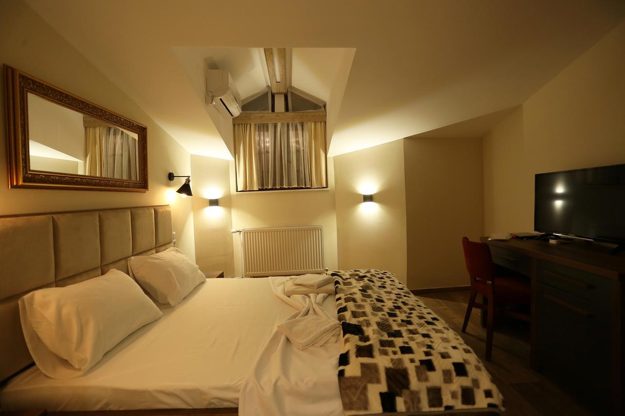 Saray Hotel Prizren Exterior photo