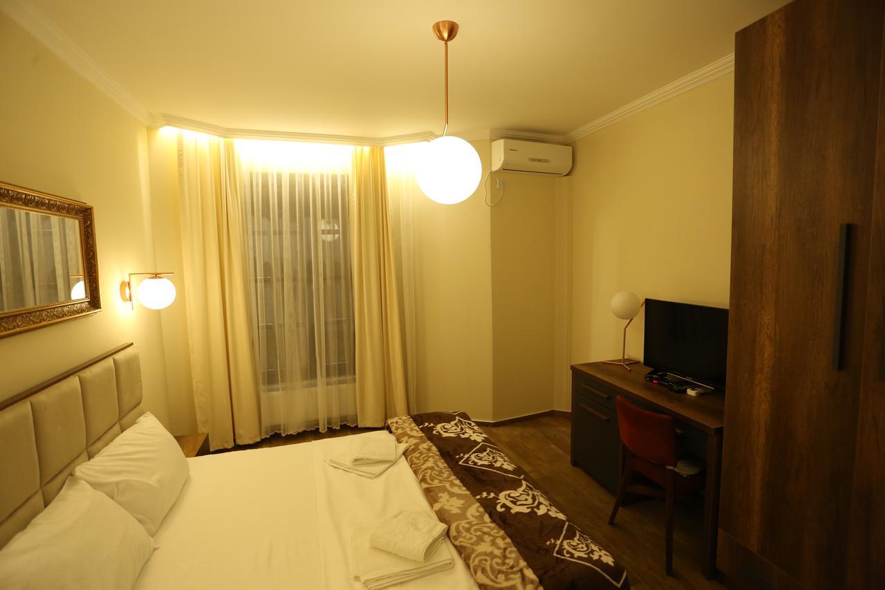 Saray Hotel Prizren Exterior photo