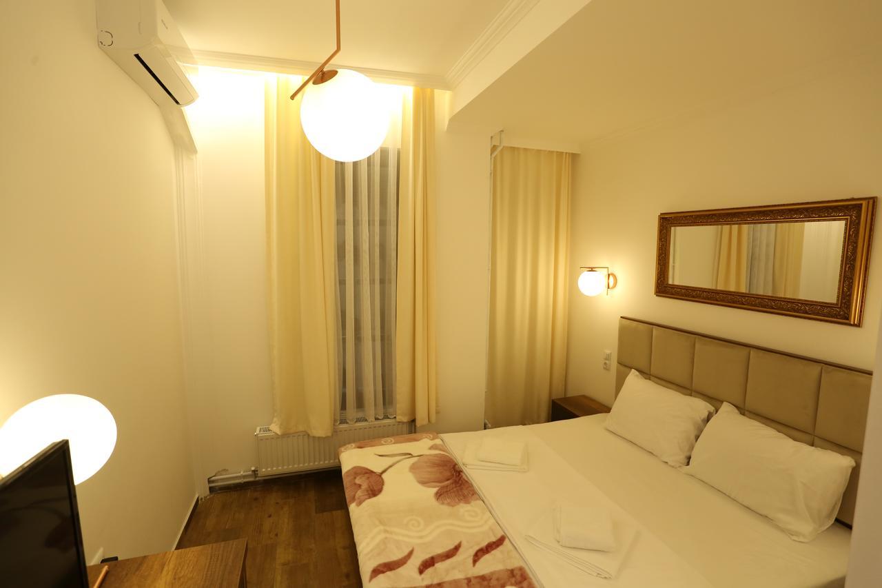 Saray Hotel Prizren Exterior photo